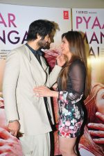 Ali Fazal, Zarine Khan at PYAAR MANGA HAI Video Song Launch on 3rd August 2016